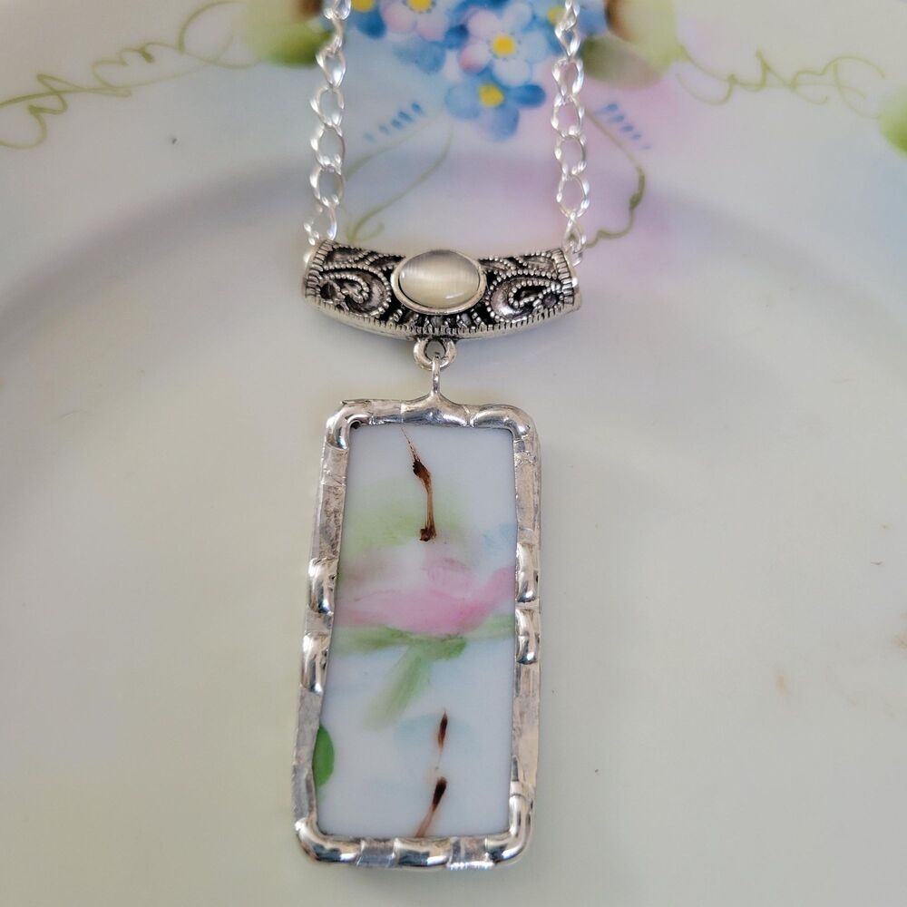 Vintage Prairie Rose Broken China Pendant Necklace – Repurposed Jewelry